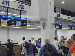 Аэропорт Пхукета открыл отдельный зал для организованных тургрупп