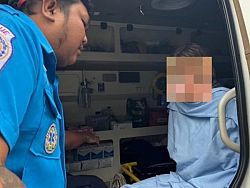 Голую женщину в состоянии помутнения сознания госпитализировали в Патонге