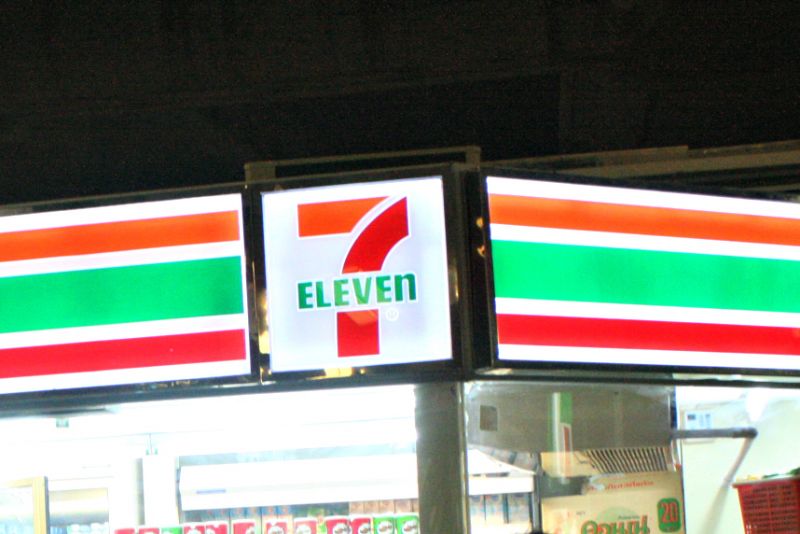 В Пхукет-Тауне произошло вооруженное ограбление магазина 7-Eleven