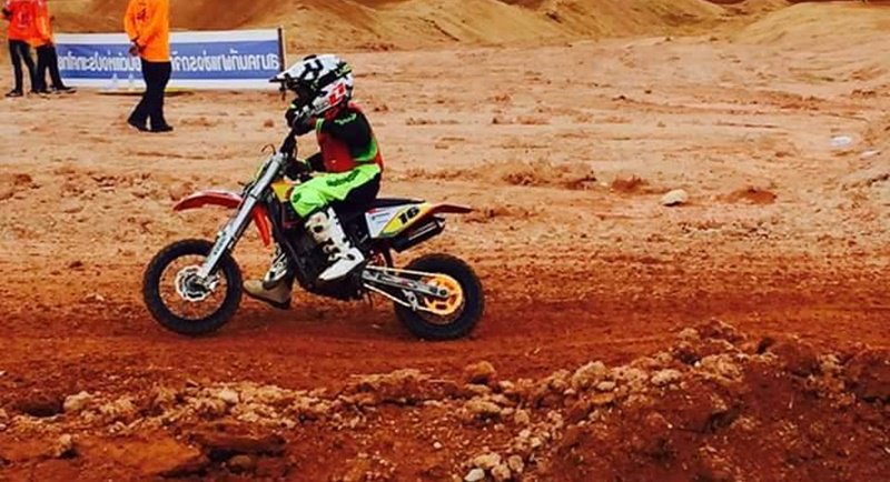 Восьмилетний гонщик с Пхукета дебютировал на Idemitsu Thailand Supercross