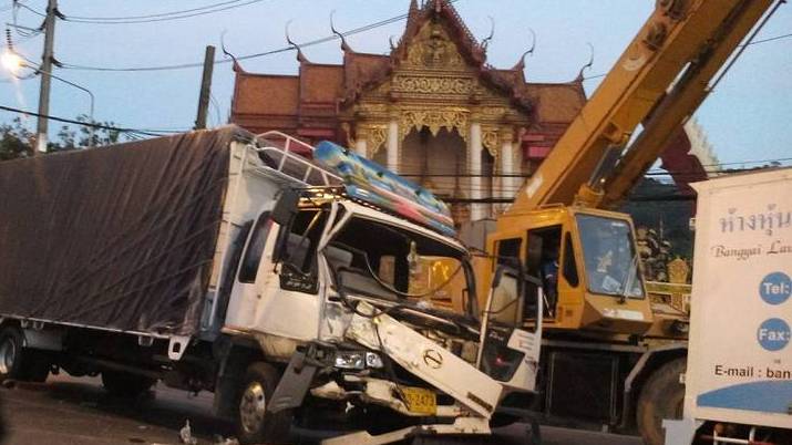 Три человека пострадали в ДТП на въезде в Патонг