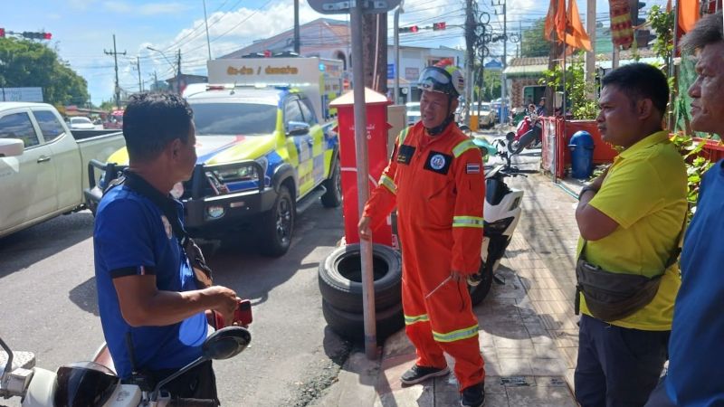 Пожар произошел в кладовом помещении магазина TNA Market в Пхукет-Тауне. Фото: DDPM Phuket Town